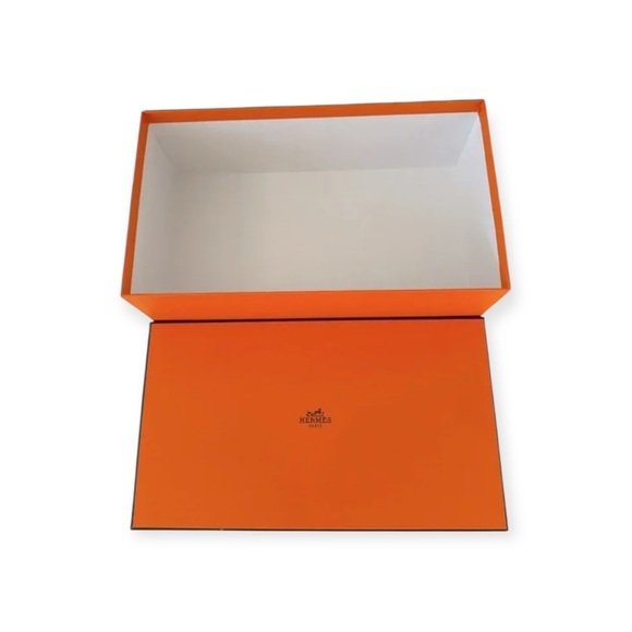 Hermès
gift Boxes with Ribbon & Large Gift Bag – Multiple Sizes - Picture 13 of 13